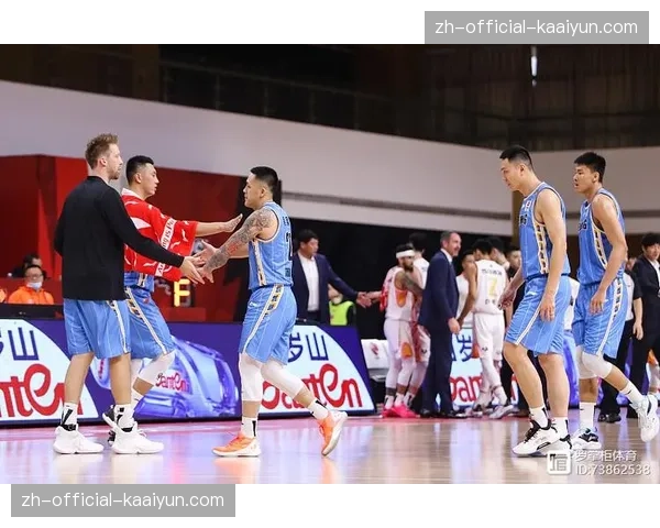 76人进攻端多点开花 5人得分上双体现团队篮球深度